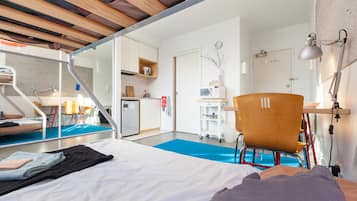 Basic Studio, Private Bathroom | Living area