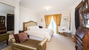 2 bedrooms, iron/ironing board, cots/infant beds, free WiFi