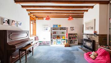 Family House, 3 Bedrooms | Children’s theme room