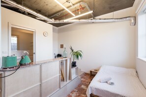 Standard Studio, Private Bathroom