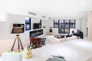 Apartemen Deluks, 3 kamar tidur | Area keluarga | TV layar datar