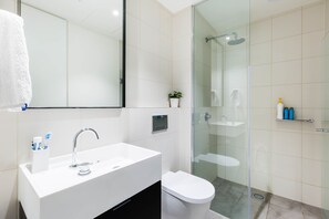 Appartement Premium, 1 chambre, balcon | Salle de bain