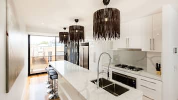 Premium House, 4 Bedrooms, Terrace | Private kitchen | Full-size fridge, microwave, oven, stovetop