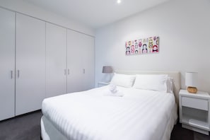 Premium Apartment, 1 Bedroom, Balcony - ROBYN, 1BDR Melbourne Apartment (Melbourne)