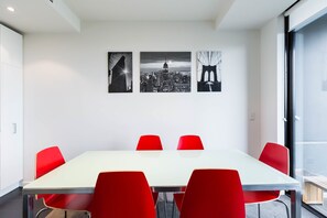 Premium Apartment, 1 Bedroom, Balcony | In-room dining