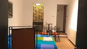 1 bedroom, desk, cots/infant beds, free WiFi