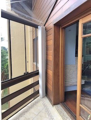 Basic Apartment | Exterior detail