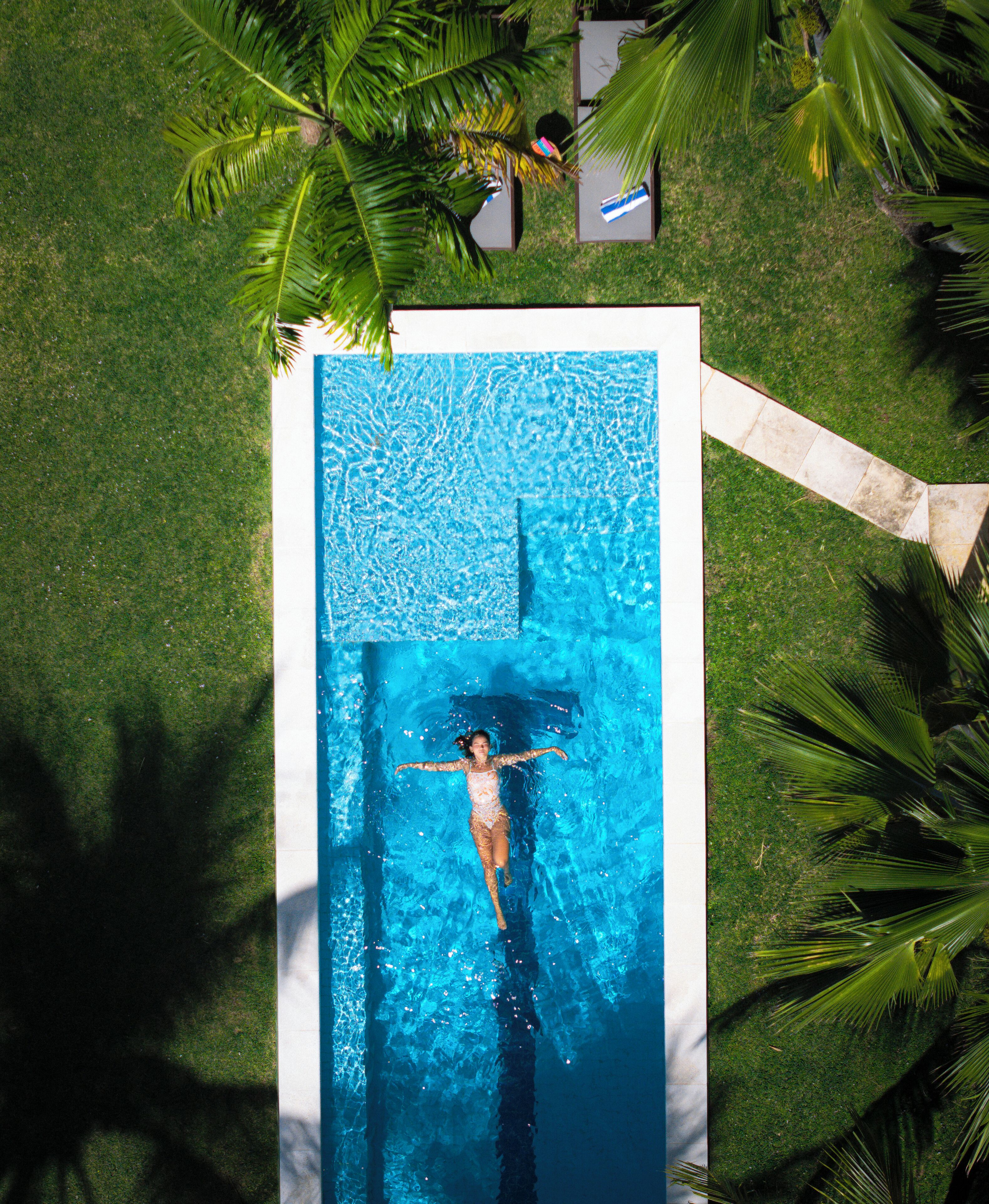 Outdoor pool, pool loungers