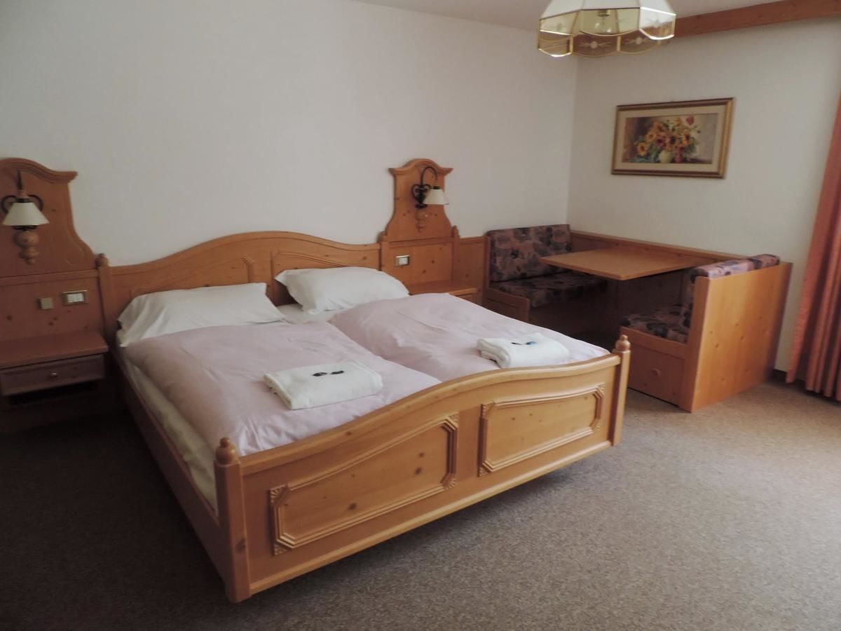 superior double room | desk, cots/infant beds, free wifi