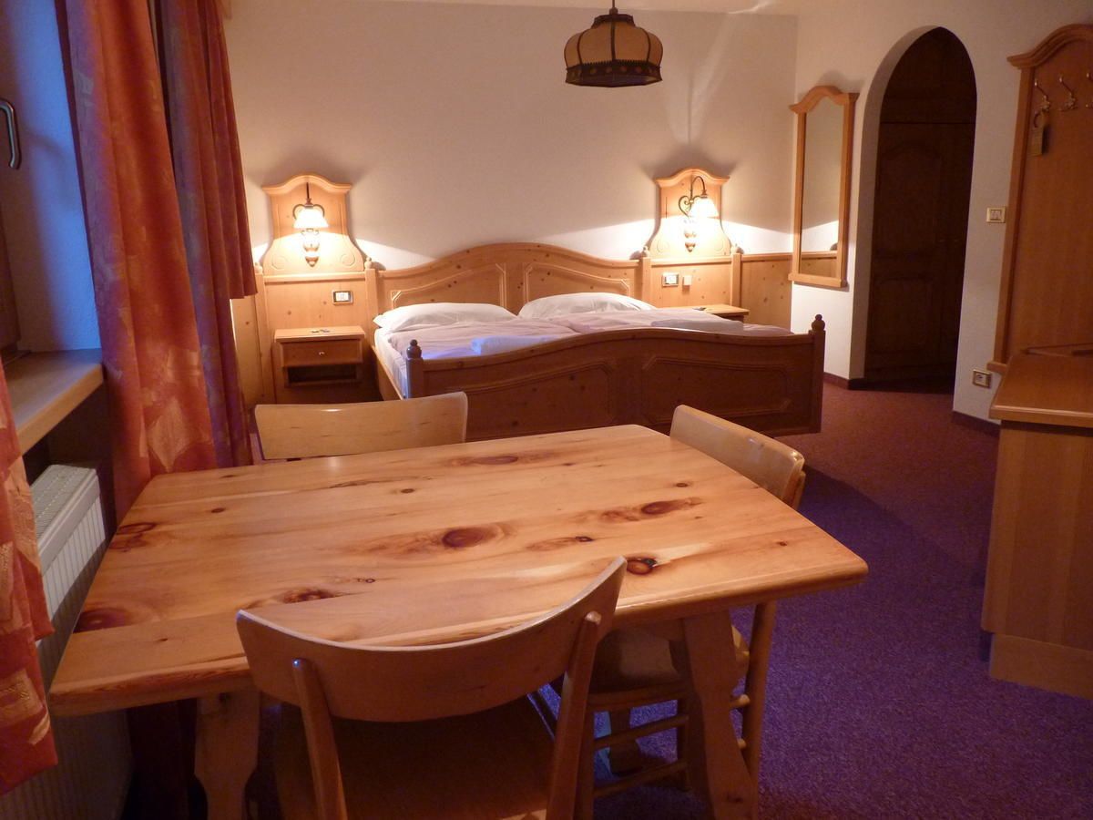 superior double room | desk, cots/infant beds, free wifi