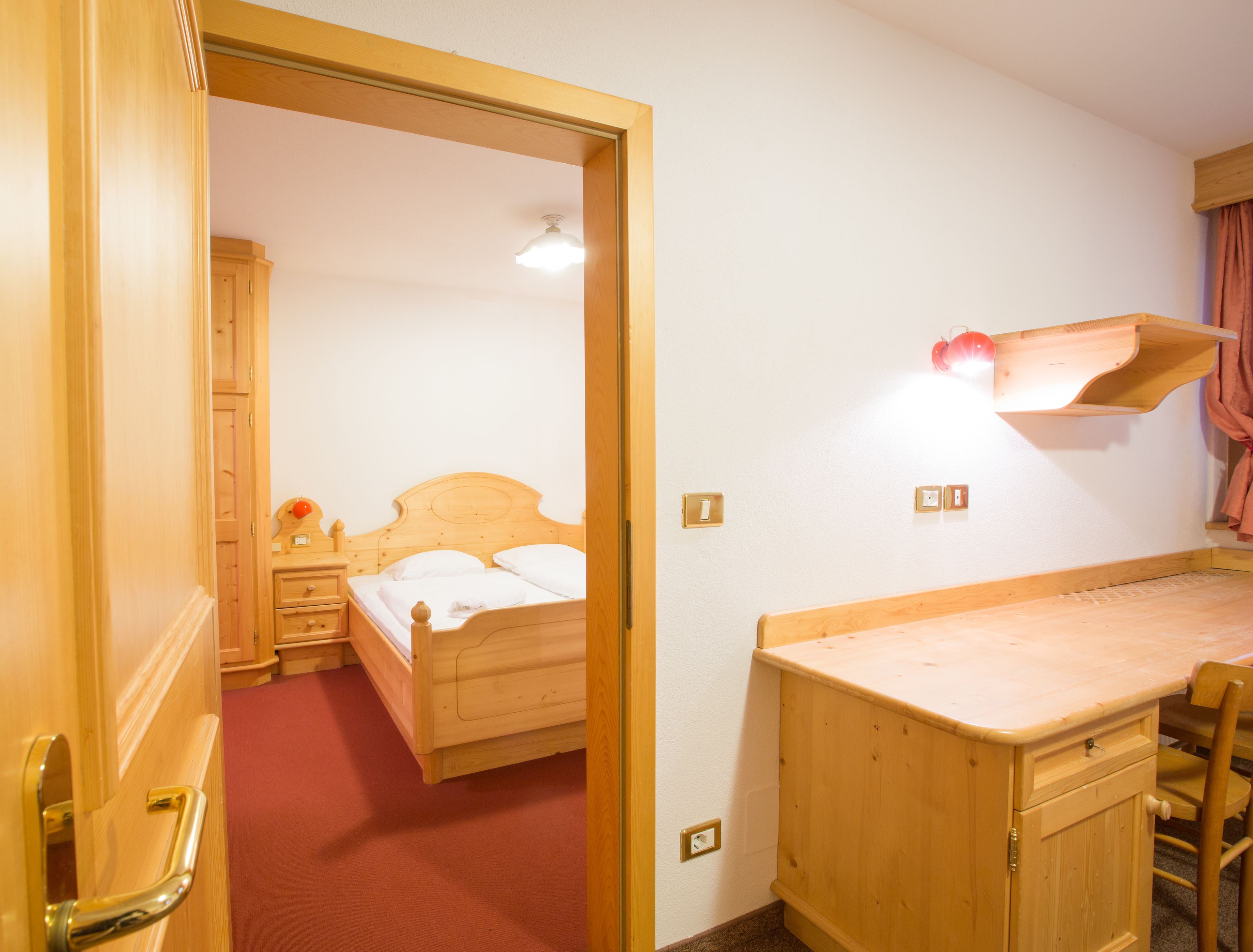 superior quadruple room | desk, cots/infant beds, free wifi