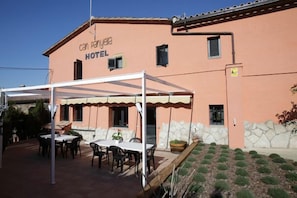 Terrace/patio - Hotel Can Panyella (Gelida)