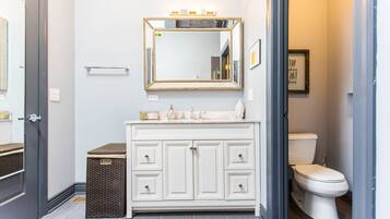Jetted tub, rainfall showerhead, free toiletries, hair dryer
