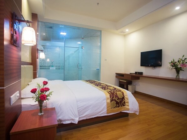 Blackout curtains, iron/ironing board, free WiFi