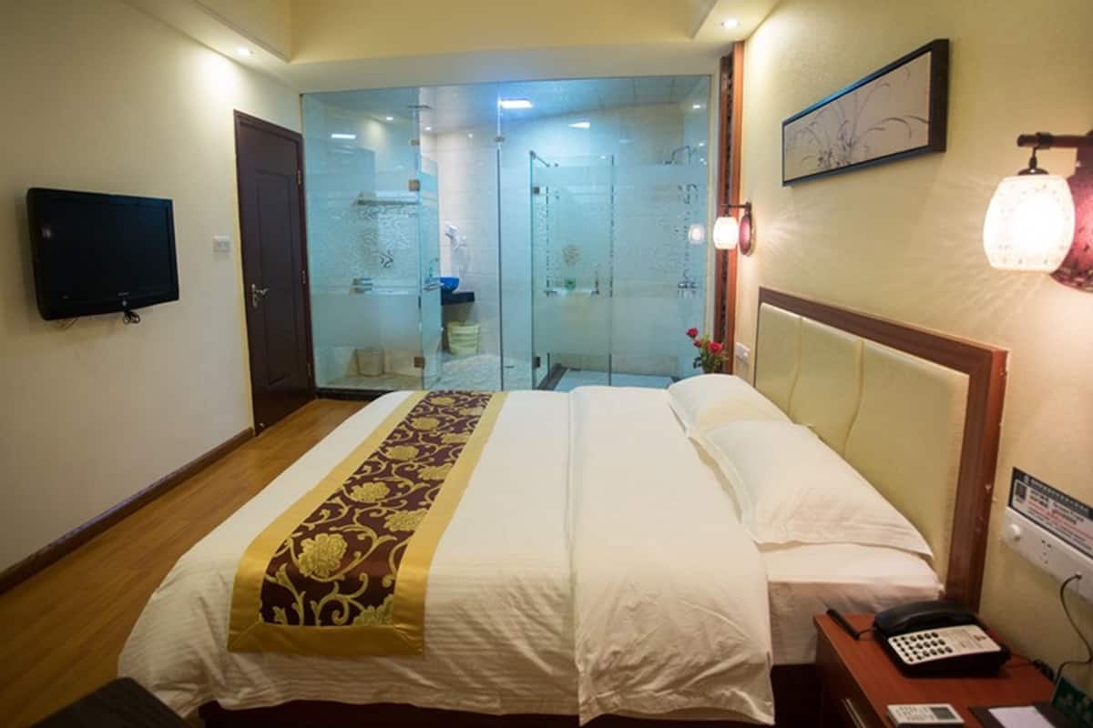 Cortinas blackout, tabla de planchar con plancha y wifi gratis