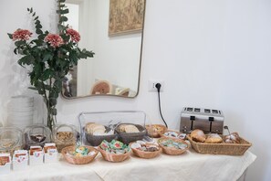 Petit déjeuner buffet compris tous les jours