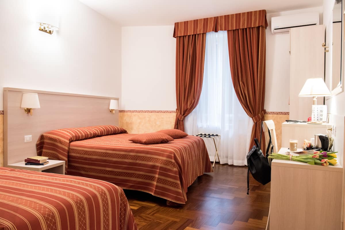 Egyptian cotton sheets, premium bedding, down comforters, minibar