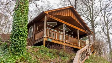 Misty Mountain Romantic Chalet, 1 Bedroom, Mountain View | 1 bedroom, individually decorated, individually furnished, free WiFi