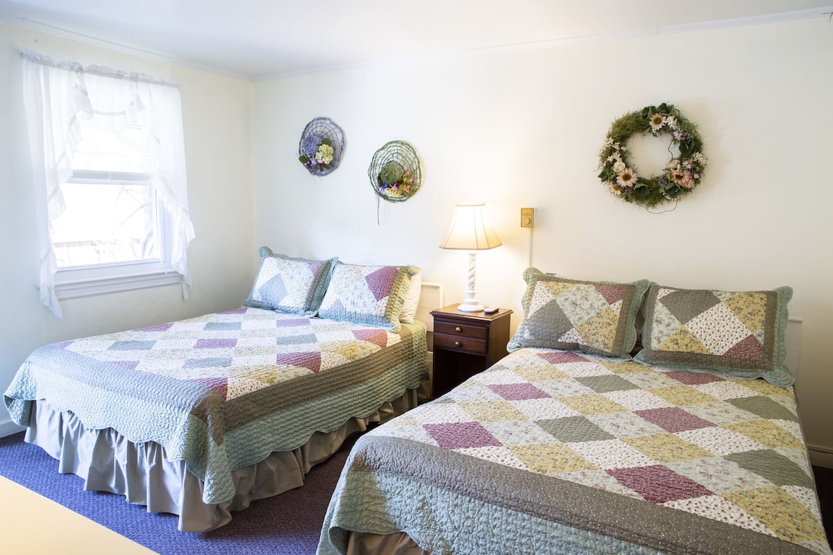 Room8 Standard Double Room, 1 Bedroom, Mountain View