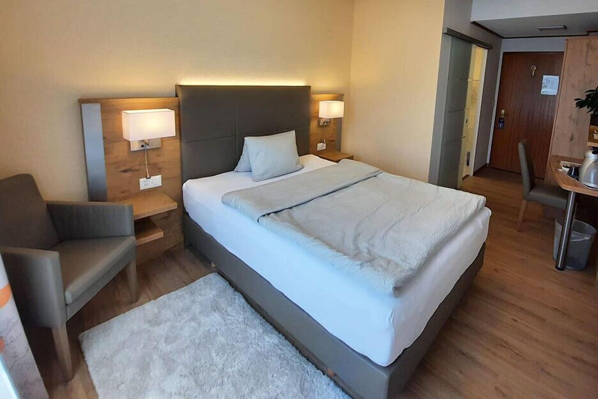 Superior Single Room | In-room safe, desk, soundproofing, cribs (surcharge)