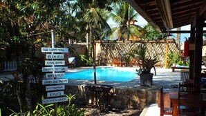 Outdoor pool - Pousada Estrela do Mar (Paraty)