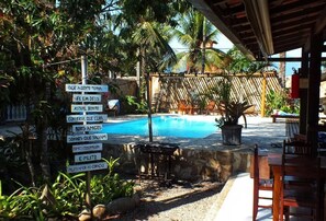 Outdoor pool - Pousada Estrela do Mar (Paraty)