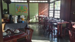 Petit déjeuner buffet compris tous les jours