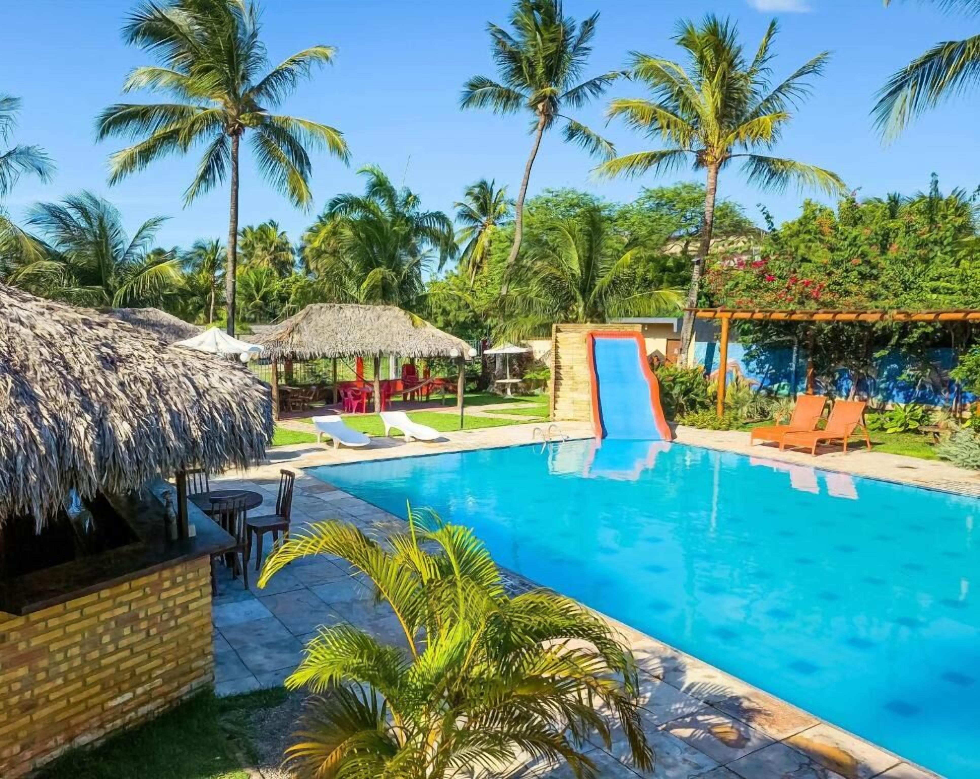 Outdoor pool, pool loungers