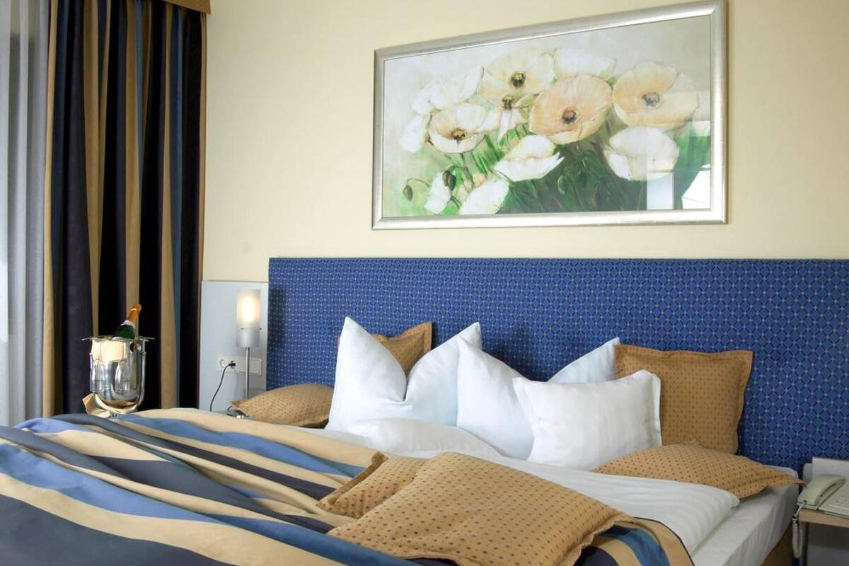 minibar, desk, free wifi, bed sheets