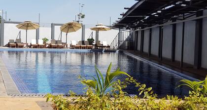 Lymack Suites
