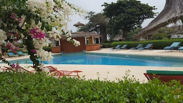 Outdoor pool, pool loungers