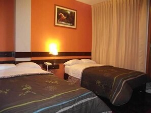 Double Room | Desk, free WiFi