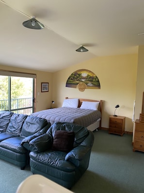 Casa superior, 5 quartos, sacada, vista para o jardim | 5 quartos, roupas de cama premium, cortinas blackout