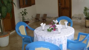 Unclassified image, 5 of 15, button - Chez Aicha (Fatick)