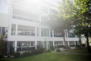 Exterior - Sunny apartment at the beach with pool (Punta Cana)