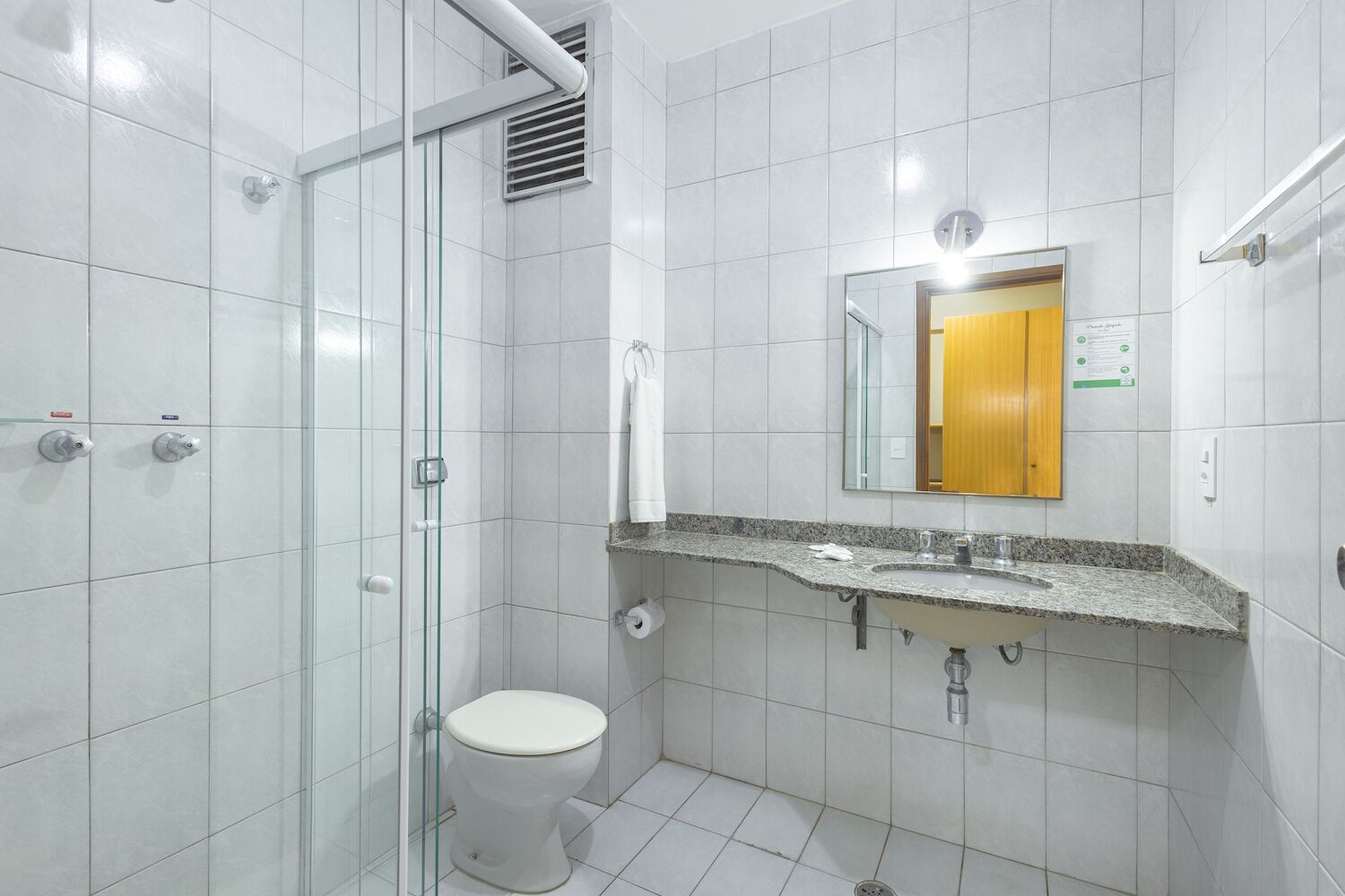 standard single room | minibar, desk, free wifi, bed sheets