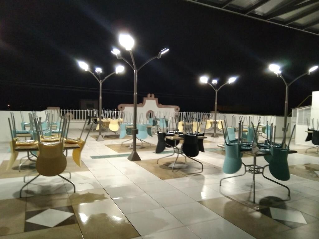 Tempat makan outdoor