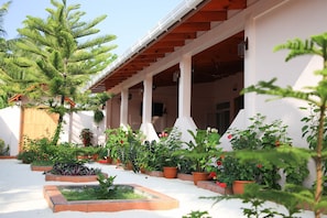 Sân vườn