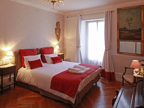 Double Room, Ensuite (La Chambre de Ernest) - Les Chambres de Mathilde (Angers)