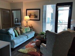 Standard Apartment, 2 Bedrooms, Kitchen | Living room | Flat-screen TV, DVD player