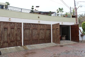 Mặt tiền nơi lưu trú