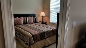 Departamento estándar, 2 habitaciones | 2 habitaciones, tabla de planchar con plancha y wifi gratis