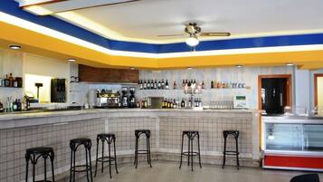 Bar (en el alojamiento)