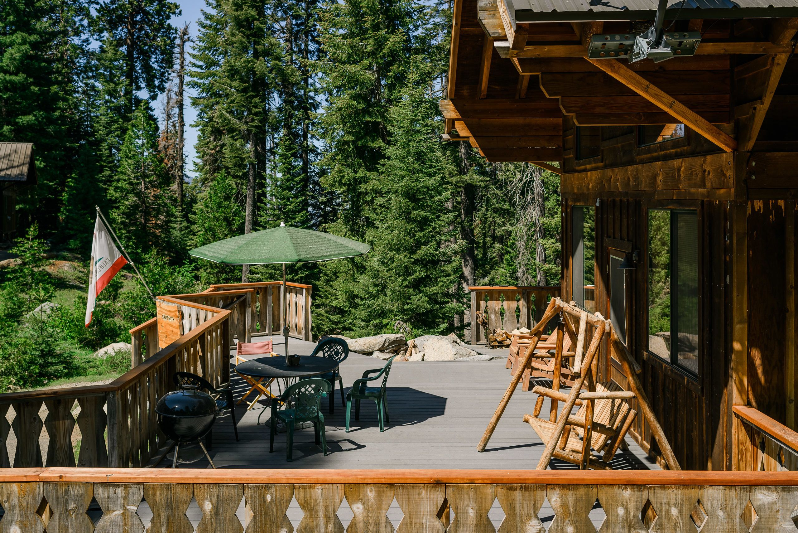 Nhà gỗ Cao cấp, 3 phòng ngủ | Hiên