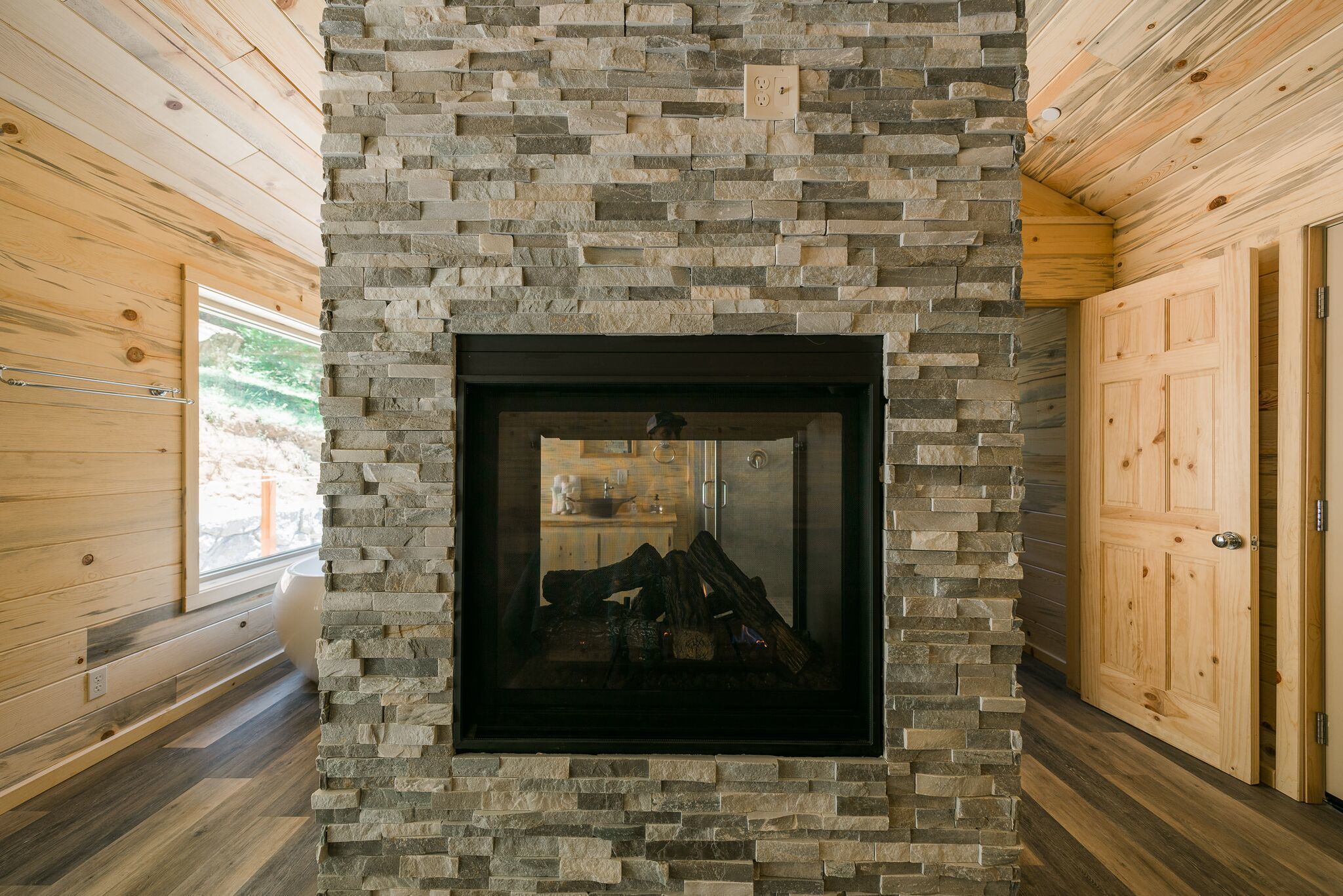 Mökki, 1 keskisuuri parisänky | Ilmaiset vauvansängyt, lisävuoteet, vuodevaatteet