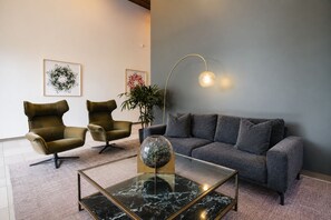 Lobby sitting area - Punthill Ivanhoe (Ivanhoe)
