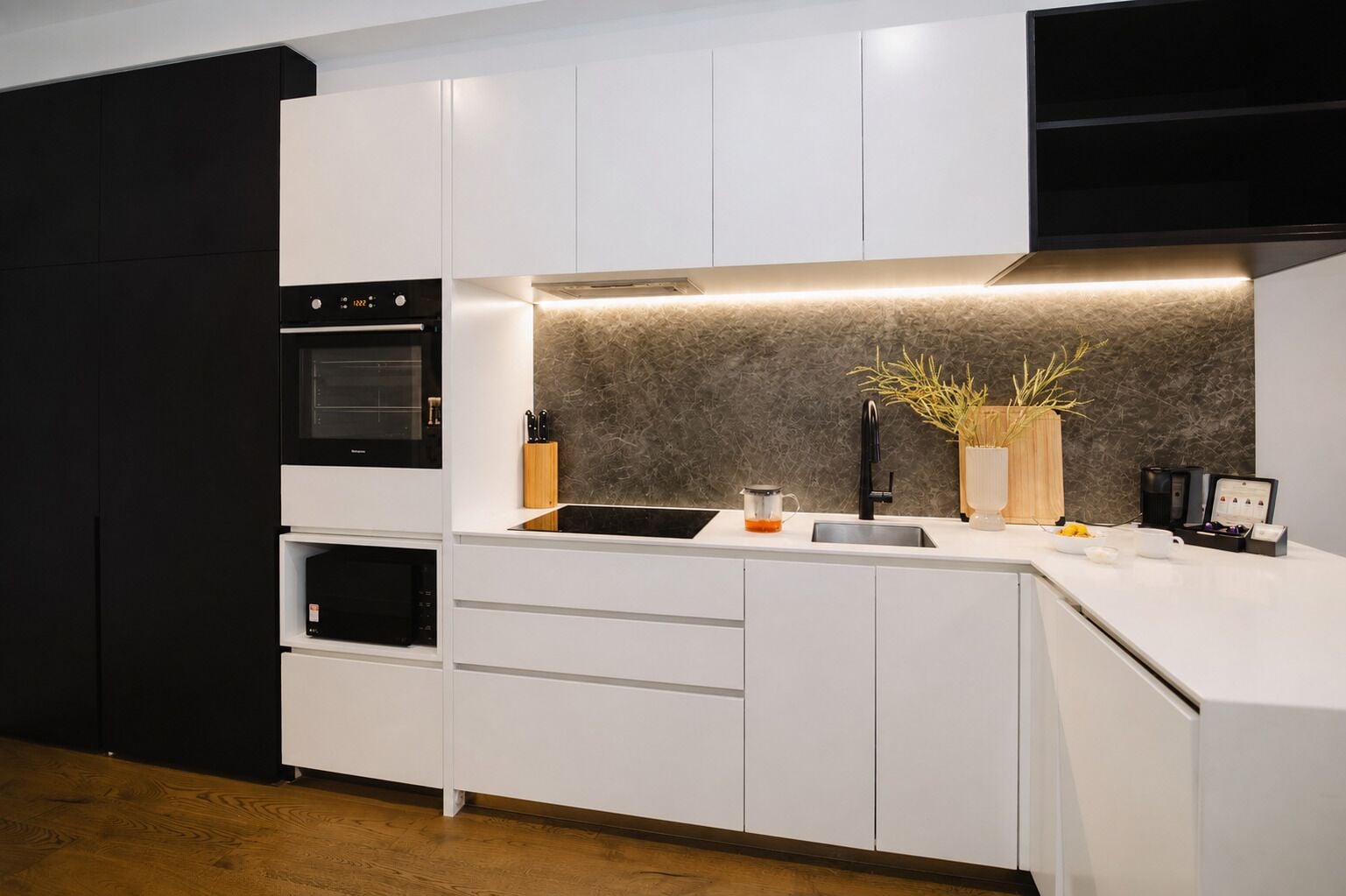 One Bedroom Apartment  | Private kitchen | Coffee/tea maker, full-size fridge, microwave, oven