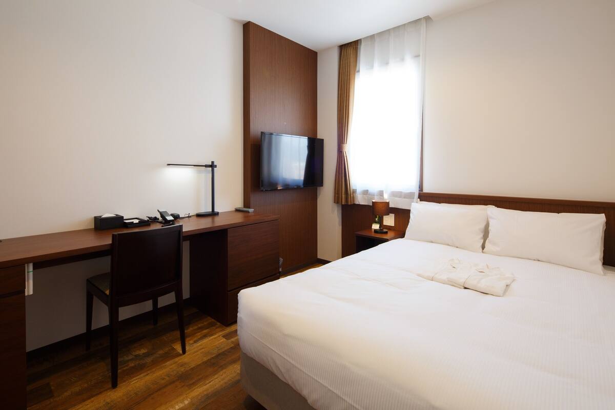 Double Room A, Shower Only