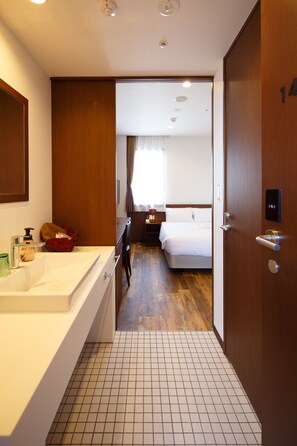 Double Room A, Shower Only - Arietta Hotel Hakata (Fukuoka)
