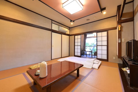 割烹旅館 新花の茶家(写真 2)